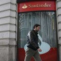 El Banco Santander estrangula el crédito en España para asegurarse mayores beneficios