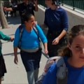 Judíos ultraortodoxos protestan por considerar ofensivo el paso de un grupo de niñas con sus madres hacia la escuela