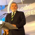 Lula da Silva: "Menos recapitalizar bancos, y más recapitalizar a quienes han perdido sus casas y empleos"