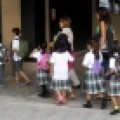 Un colegio de Huelva obliga a los niños a llevar el papel higiénico de casa por la crisis