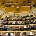 El Senado se gasta 417.000 euros en un cuadro que retrata a 34 políticos de la democracia