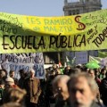 Multitudinaria marcha en España contra los recortes a la educación