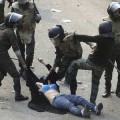 Egipto: desnudar a la manifestante