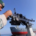 Irán reitera que cerrará el Estrecho de Ormuz