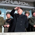 Kim Jong-Un mirando cosas [eng]