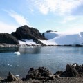 Científicos rusos alcanzan superficie del lago Vostok a casi 3800 metros bajo hielo antártico