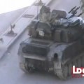 Tanque antiaéreo sirio disparando directamente a casas civiles al azar [ENG]