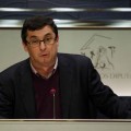 IU urge a De Guindos comparecer "inmediatamente" para aclarar las sospechas de la CE sobre el déficit