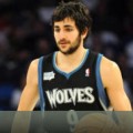 Ricky Rubio bate el récord mundial de canastas consecutivas desde detrás del aro