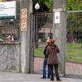 La Audiencia envía a prisión a la madre que apaleó a una profesora en Bilbao