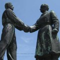 Los monumentos a las amistades soviéticas