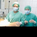 Internas se fotografían con paciente con cesárea y la cuelgan en su Facebook