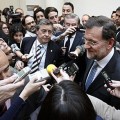 Rajoy se va por la puerta de atrás