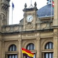 La bandera republicana ondea hoy en el Ayuntamiento de San Sebastián