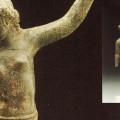 Una antigua y rara estatuilla representa a una gladiadora con el pecho descubierto