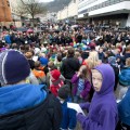 Decenas de miles de noruegos se unen para cantar la canción "multicultural" odiada por Breivik