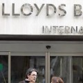 Lloyds arremete contra la deuda española y recomienda vender