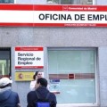 Los españoles dedican uno de cada tres días de su trabajo a pagar impuestos