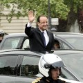 François Hollande regresa a Paris tras impactar un rayo con su avión [FR]