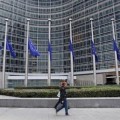 Europa exige a España subir el IVA y volver a tocar las pensiones