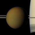 Un océano de agua líquida bajo la superficie de Titán