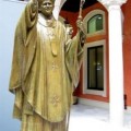 El PP cede el centro de Sevilla a una 'megaestatua' de Juan Pablo II