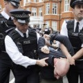 Londres 'no permitirá' que Assange salga en libertad de la embajada ecuatoriana