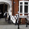 Scotland Yard gasta 79.000 dólares diarios para evitar que Assange se escape de embajada ecuatoriana