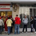 España destruyó otros 800.000 puestos de trabajo en el último año