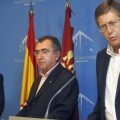 "¡Que se ajusten otros!" El gobierno murciano desoye a Rajoy y cobrará su paga de Navidad