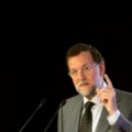 Decenas de afectados por las preferentes boicotean un acto de Rajoy