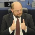 Schulz considera que no tiene sentido quitar el dinero a la gente para darlo a los bancos