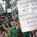 Protesta ante la "brutal" subida de tasas de Aguirre a la escuela infantil