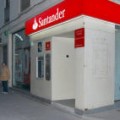 Despedida la empleada de limpieza imputada por la desaparición de 30.200 euros de la papelera de un banco en Salamanca
