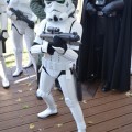 Fans de Star Wars se unen para crear un traje de Stormtrooper para una niña acosada por ser fan de la saga [ENG]