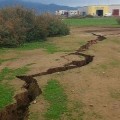 Aparece una nueva grieta terrestre en un polígono de Totana. Murcia