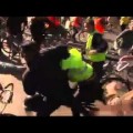 IU-ICV exige una "sanción ejemplar" para un policía que la emprendió a puñetazos con una ciclista en Madrid