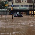 Una tromba de agua inunda las principales calles de Málaga