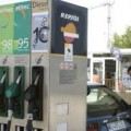 El consumo de gasolina cae un 7,9 por ciento en octubre y el del gasóleo un 3,4 por ciento