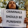 Encuentran a una nueva mujer violada y colgada de un árbol en La India