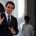 Aznar, ‘cabreado’ con Rajoy y Cospedal por ‘echarle el muerto’ de los sobresueldos en negro