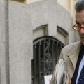 Luis Bárcenas niega los papeles y advierte que demandará a El País