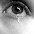 ¿Cuál es la función de llorar? Las lágrimas emocionales tienen una composición distinta a las que lubrican el ojo