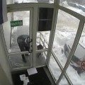Qué sucede en Rusia si tu puerta no tiene buzón para el correo [Ru]
