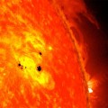 Una enorme mancha aparece en la superficie del sol
