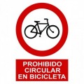 La DGT piensa en un absurdo carnet de ciclista para reducir la siniestralidad