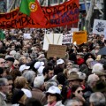 Cientos de miles de portugueses abren la marcha contra la 'troika'