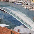 Italia pide cuentas a Calatrava por el desfase en su puente de Venecia