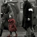 La niña de rojo de ‘La lista de Schindler’ se quedó traumatizada con la película