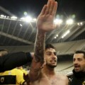 Futbolista griego excluido de la selección griega de por vida por hacer el saludo nazi